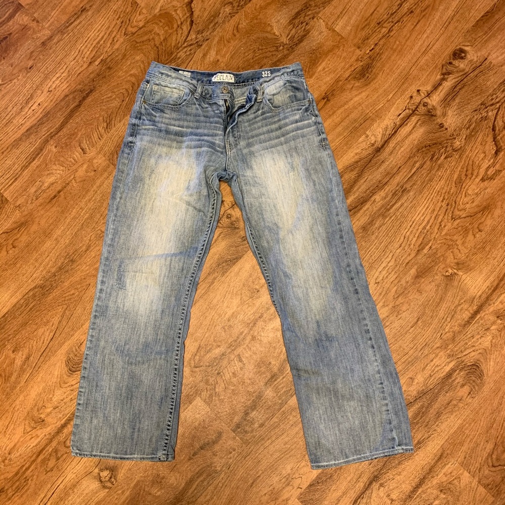 Buckle reclaim jeans